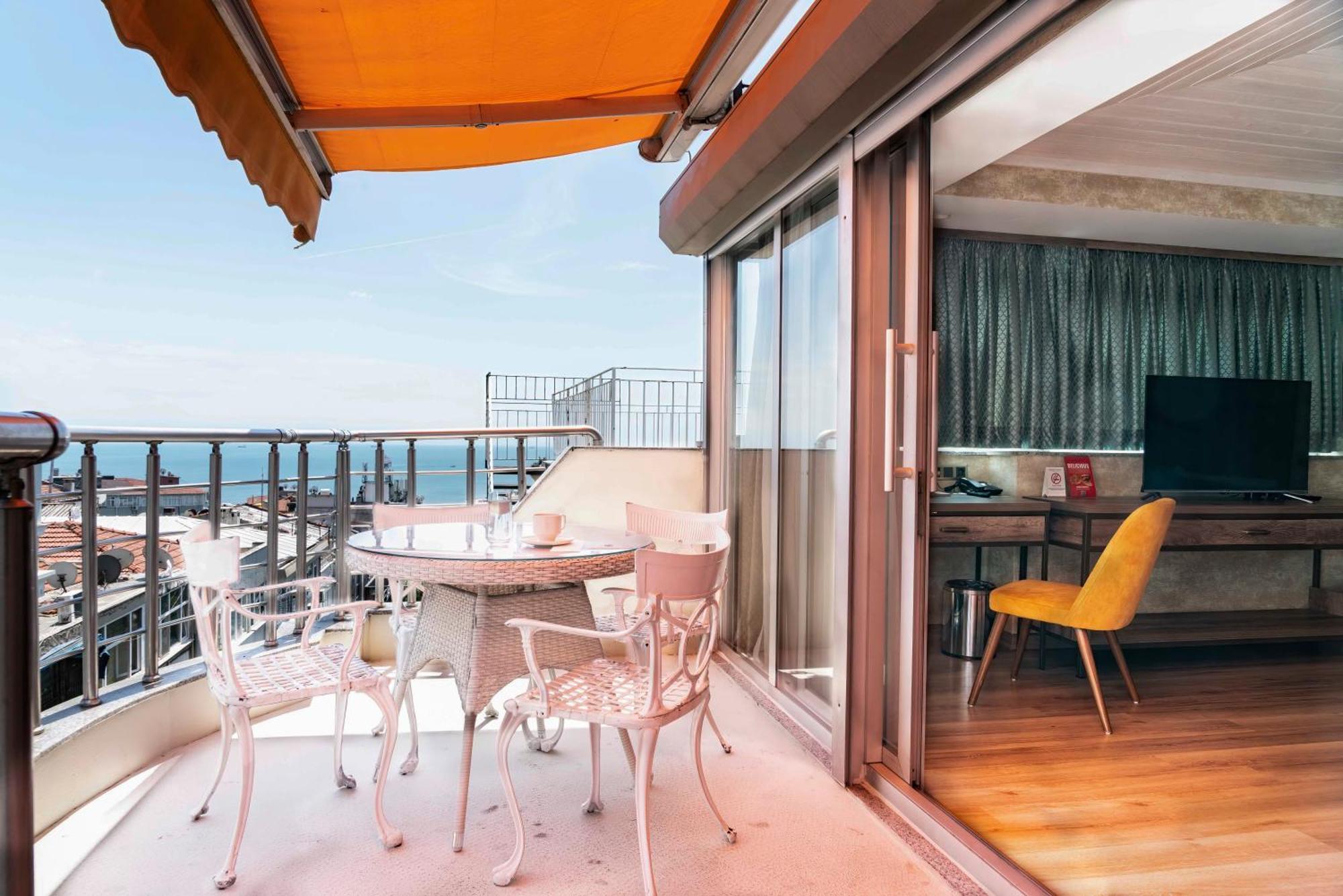 Castle Franco Suites Istanbul Eksteriør billede
